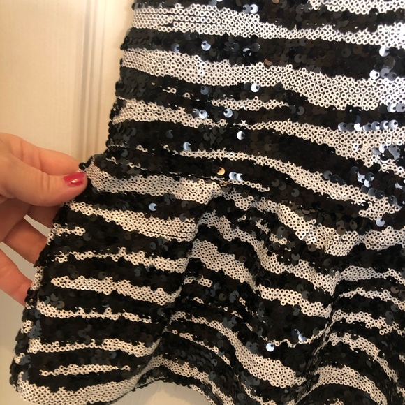 BB Dakota Sleeveless Zebra Sequin Peplum Waist Top  Size Small NEW WITH TAGS - Picture 5 of 10
